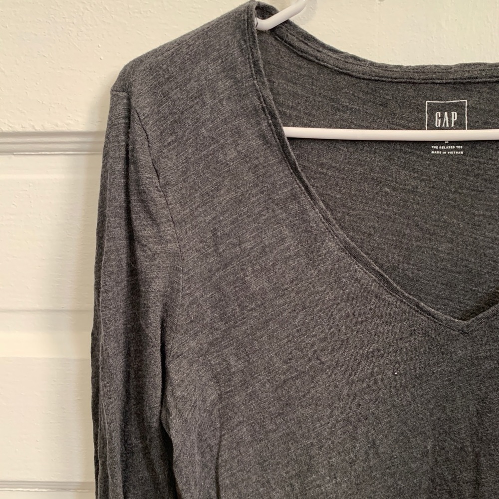 Gap heather grey long sleeved t